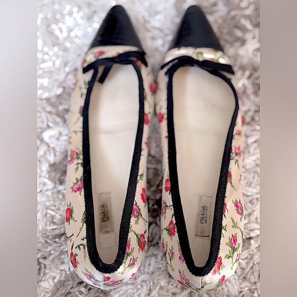 Vintage PRADA Pointed Toe Silk Leather English Cottage Rose Garden Flats 38.5 - Picture 6 of 7